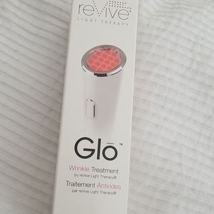 Glo Wrinkle Treatment by reVive Light Therapy NEW